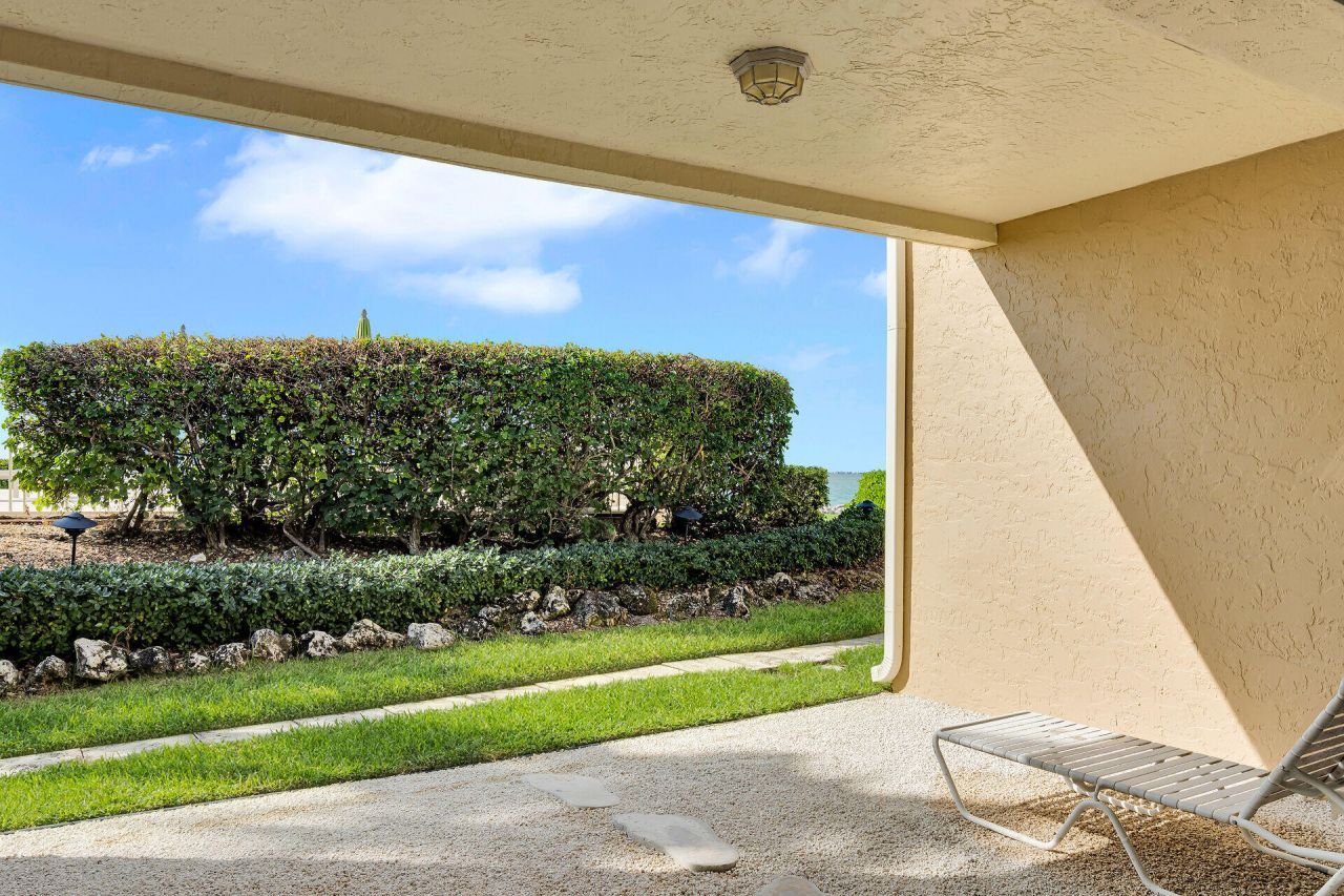 1133 W Ocean Drive, Unit 6, Key Colony, FL 33051 Photo