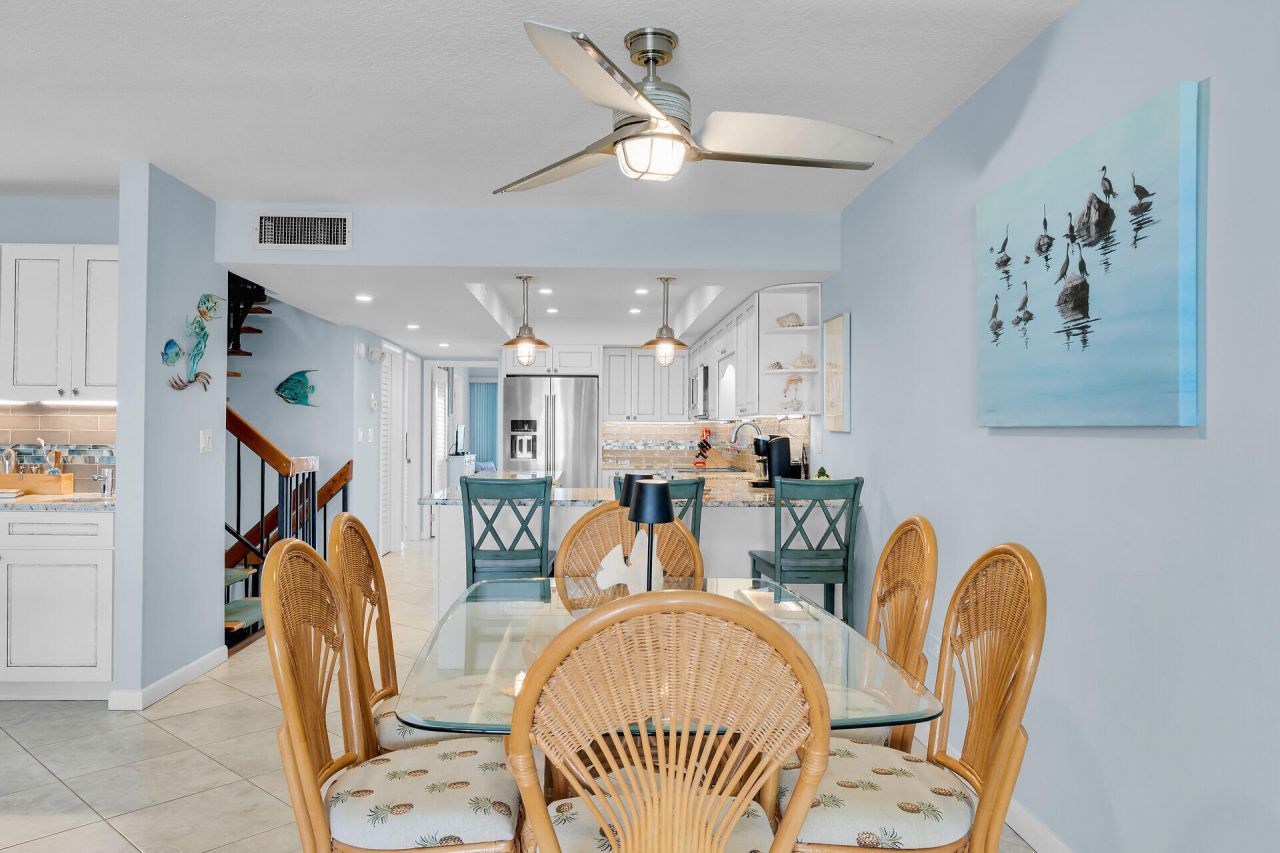 1133 W Ocean Drive, Unit 6, Key Colony, FL 33051 Photo