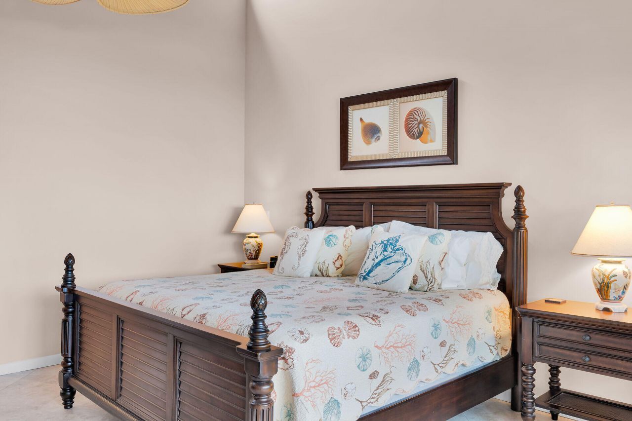 1133 W Ocean Drive, Unit 6, Key Colony, FL 33051 Photo