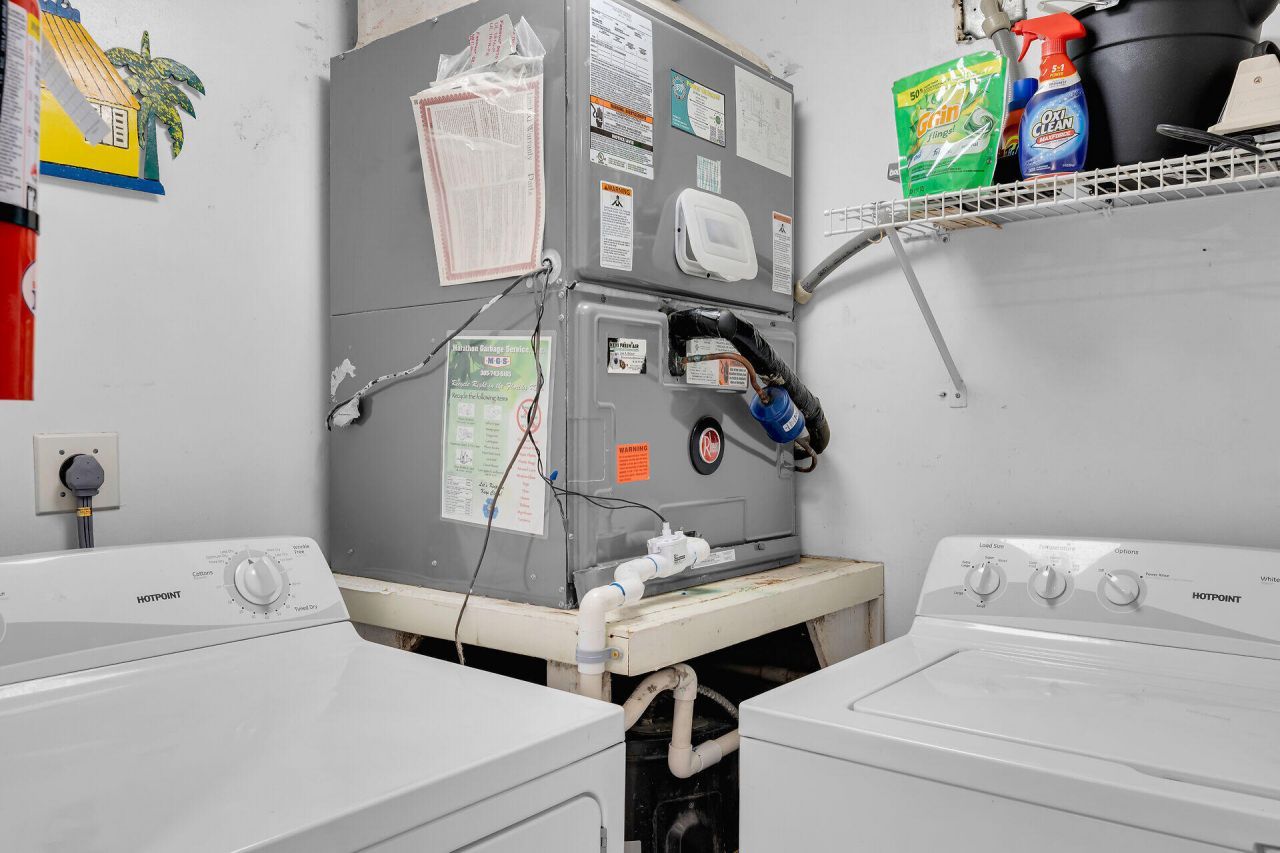 1133 W Ocean Drive, Unit 6, Key Colony, FL 33051 Photo