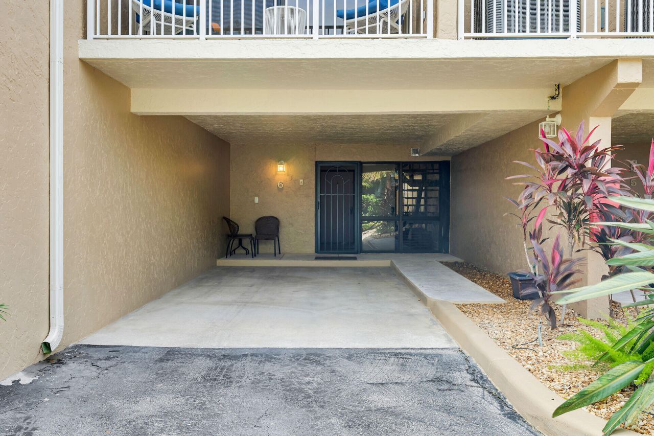 1133 W Ocean Drive, Unit 6, Key Colony, FL 33051 Photo
