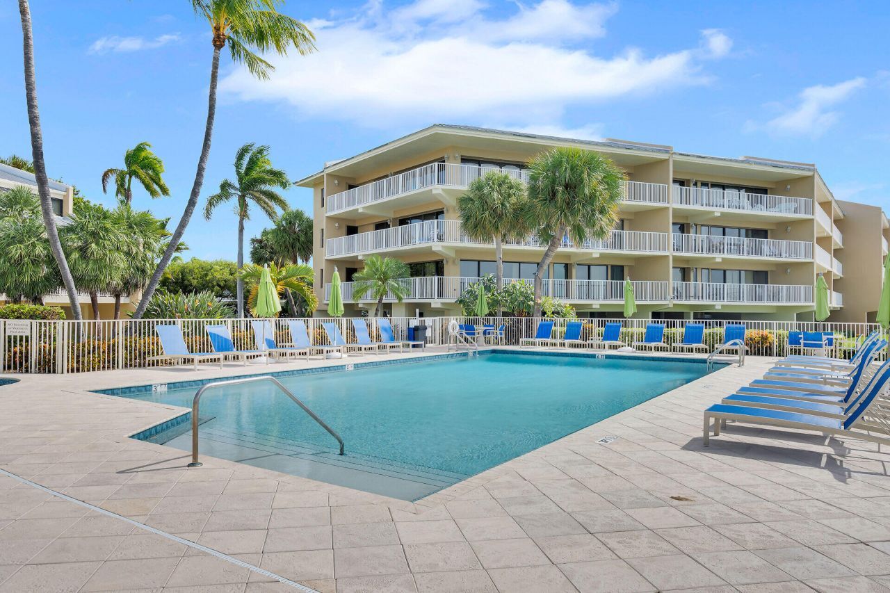 1133 W Ocean Drive, Unit 6, Key Colony, FL 33051 Photo