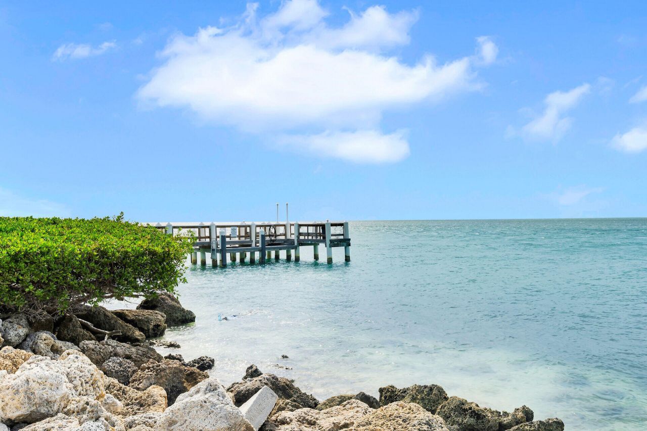 1133 W Ocean Drive, Unit 6, Key Colony, FL 33051 Photo