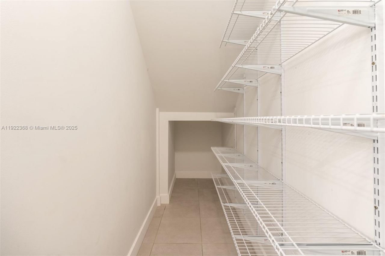 15824 NW 91st Ct, Miami Lakes, FL 33018 Photo