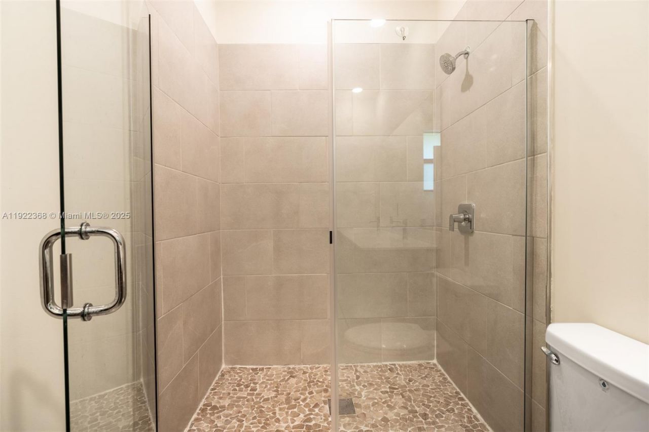 15824 NW 91st Ct, Miami Lakes, FL 33018 Photo