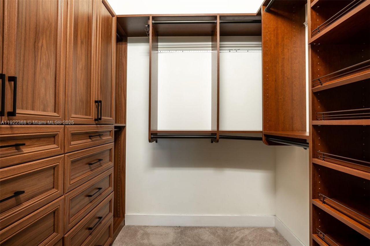 15824 NW 91st Ct, Miami Lakes, FL 33018 Photo