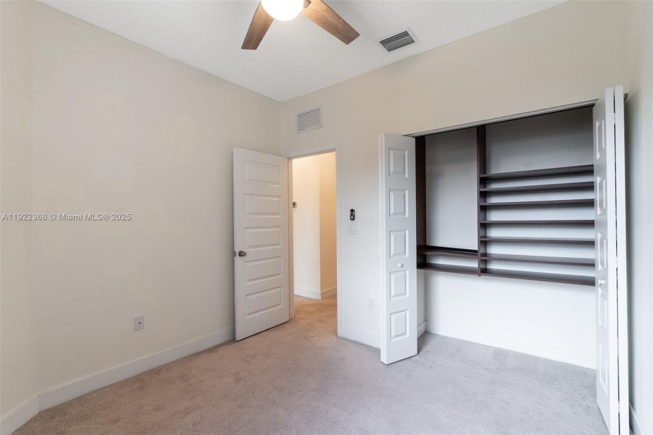 15824 NW 91st Ct, Miami Lakes, FL 33018 Photo