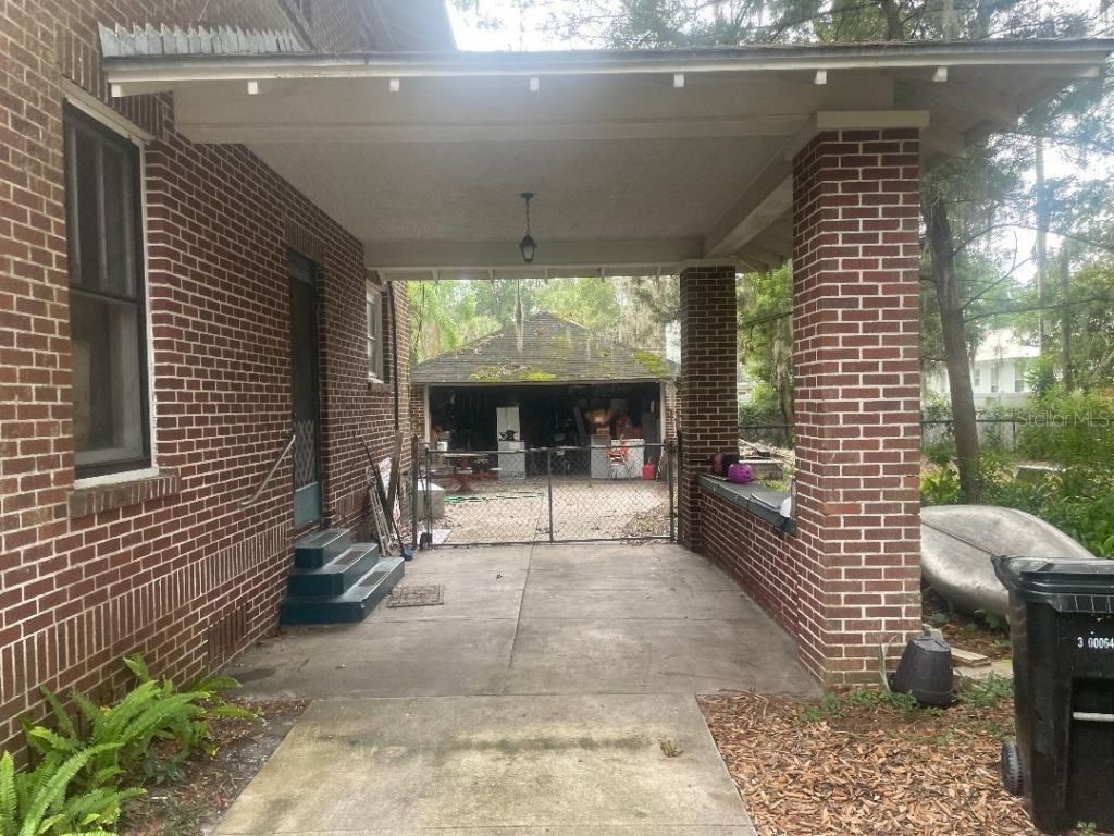 635 NE 9th Avenue, Gainesville, FL 32601 Photo