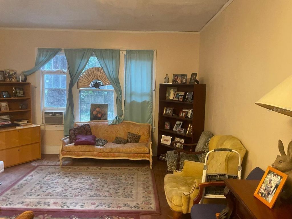 635 NE 9th Avenue, Gainesville, FL 32601 Photo