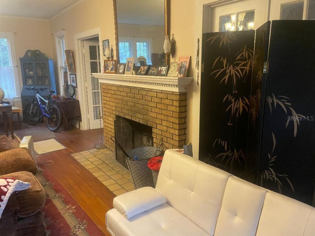 635 NE 9th Avenue, Gainesville, FL 32601 Photo