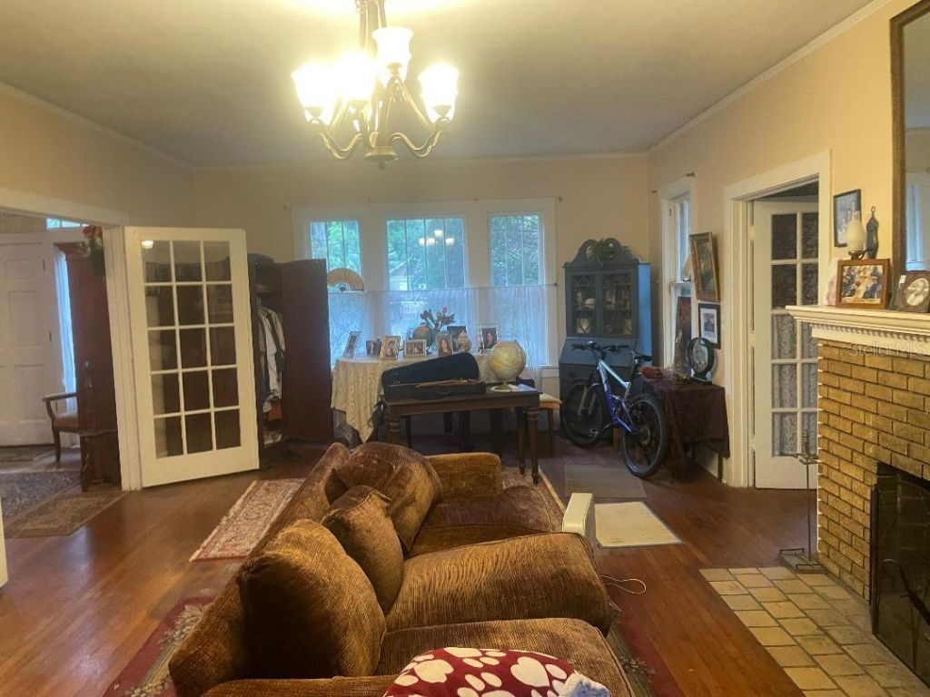 635 NE 9th Avenue, Gainesville, FL 32601 Photo