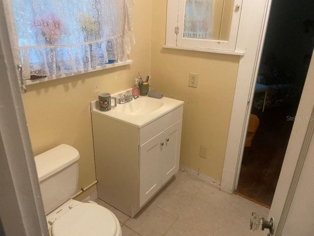 635 NE 9th Avenue, Gainesville, FL 32601 Photo