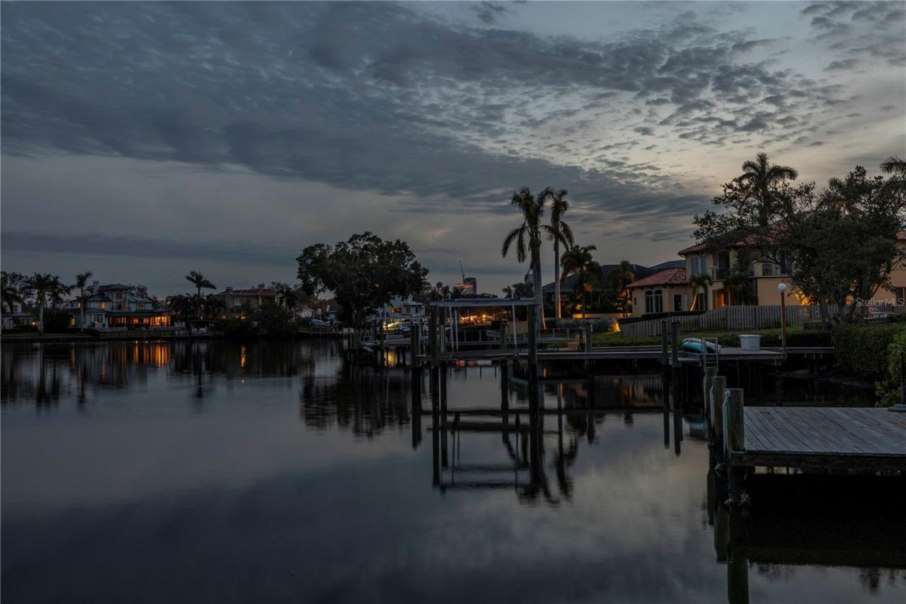 838 Monterey Boulevard Ne, Saint Petersburg, FL 33704 Photo