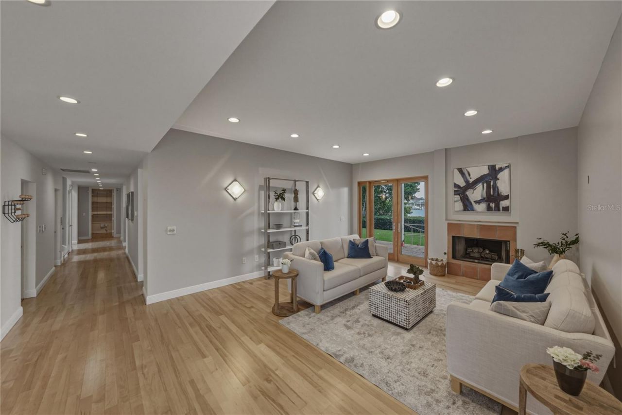 838 Monterey Boulevard Ne, Saint Petersburg, FL 33704 Photo