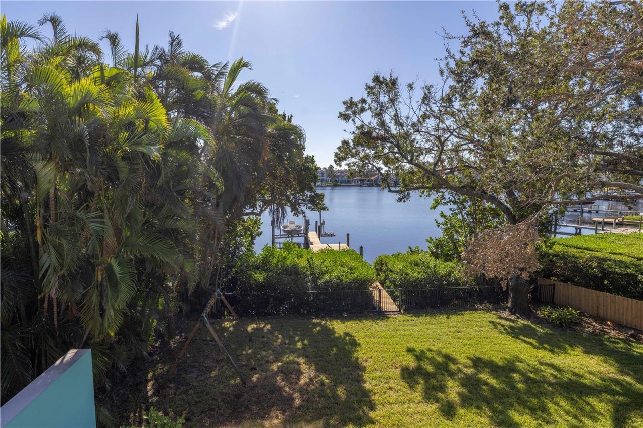 838 Monterey Boulevard Ne, Saint Petersburg, FL 33704 Photo