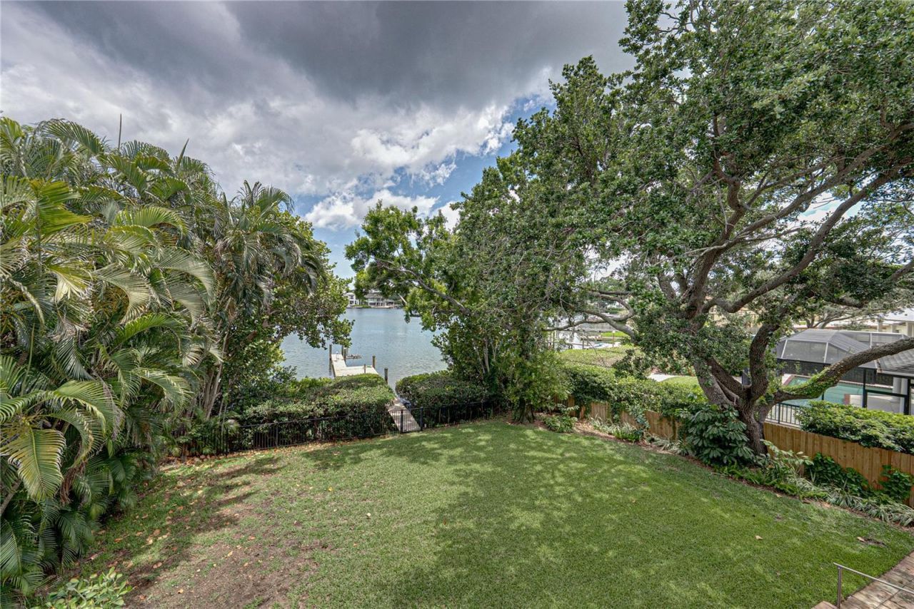 838 Monterey Boulevard Ne, Saint Petersburg, FL 33704 Photo