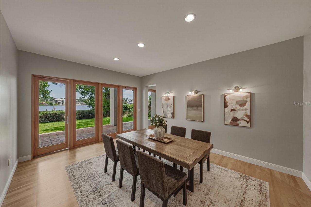 838 Monterey Boulevard Ne, Saint Petersburg, FL 33704 Photo