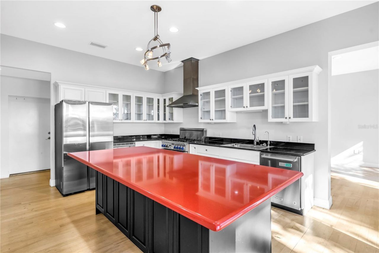 838 Monterey Boulevard Ne, Saint Petersburg, FL 33704 Photo