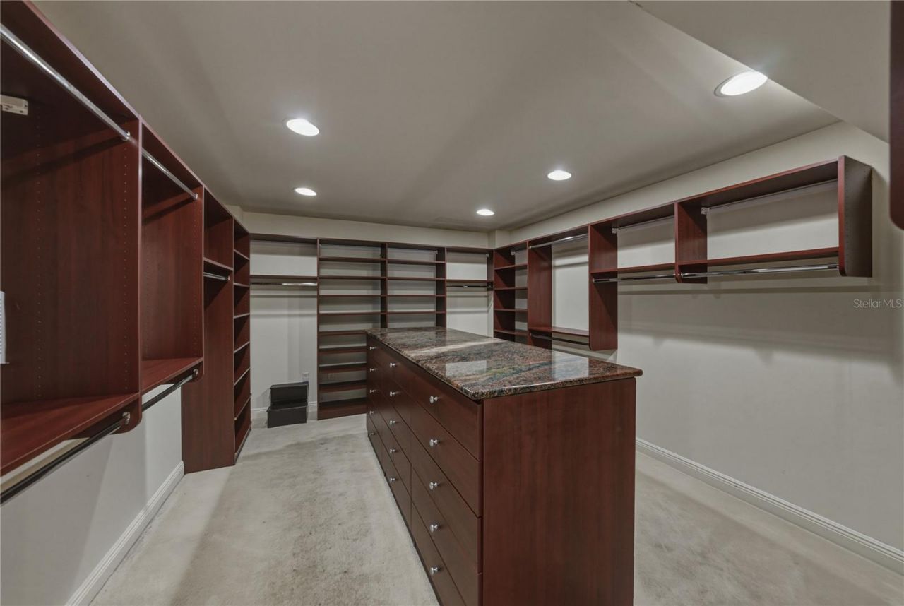 838 Monterey Boulevard Ne, Saint Petersburg, FL 33704 Photo