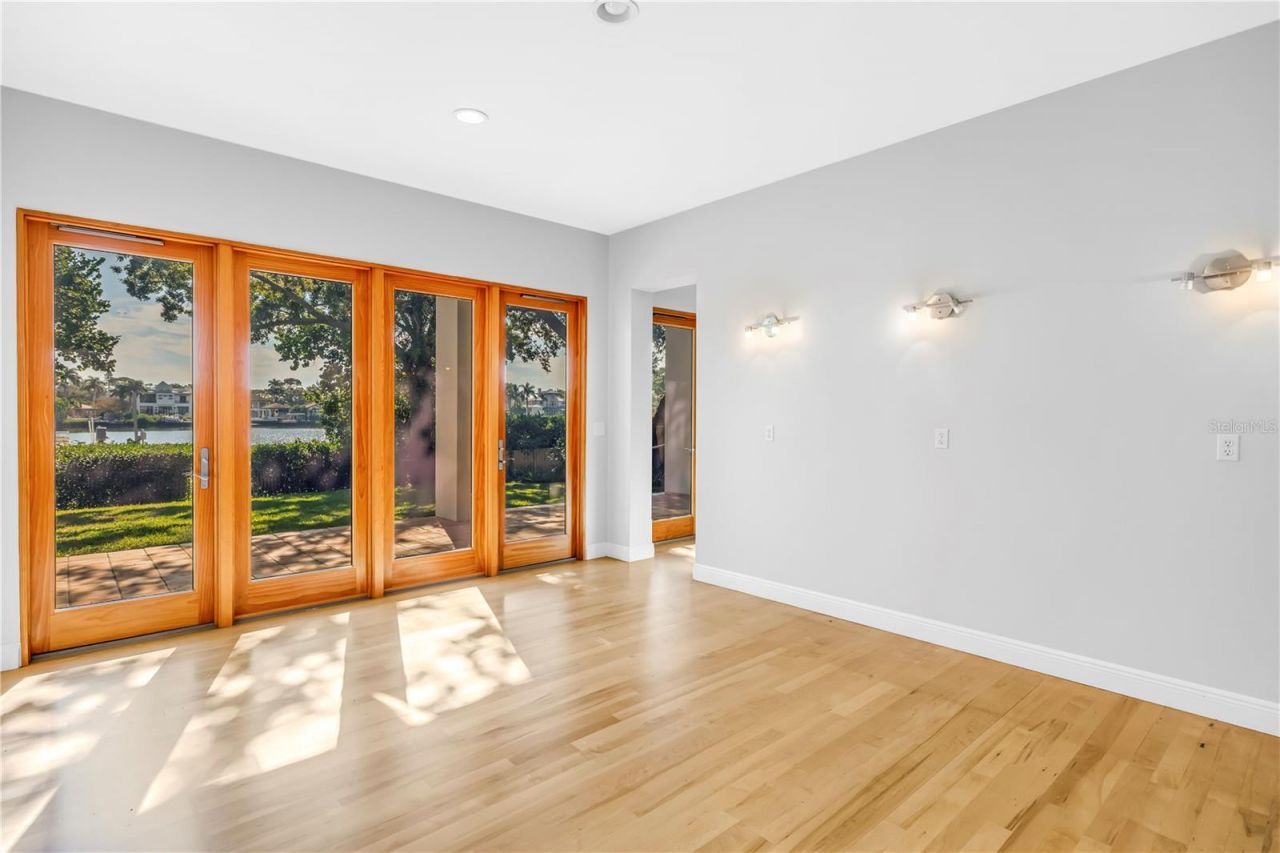 838 Monterey Boulevard Ne, Saint Petersburg, FL 33704 Photo