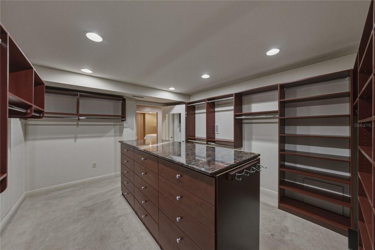 838 Monterey Boulevard Ne, Saint Petersburg, FL 33704 Photo