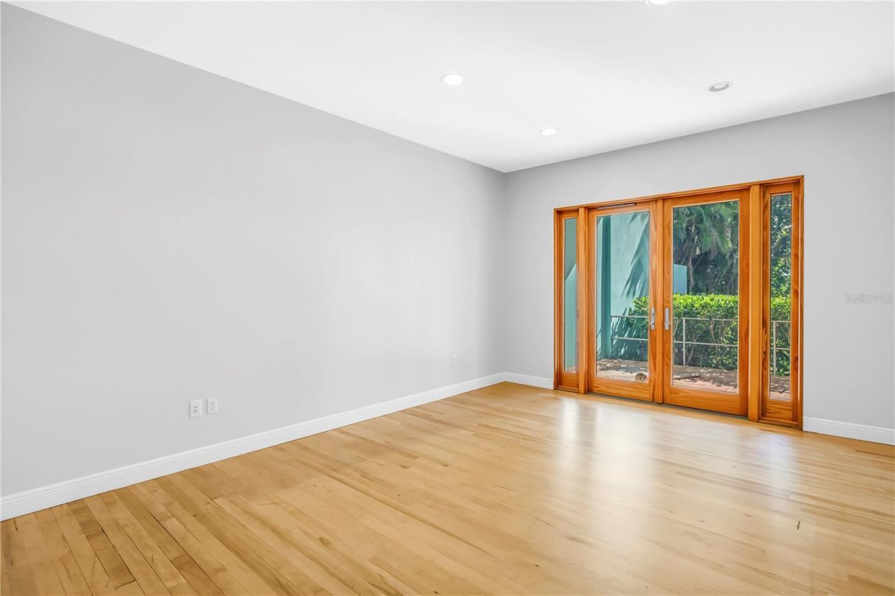 838 Monterey Boulevard Ne, Saint Petersburg, FL 33704 Photo