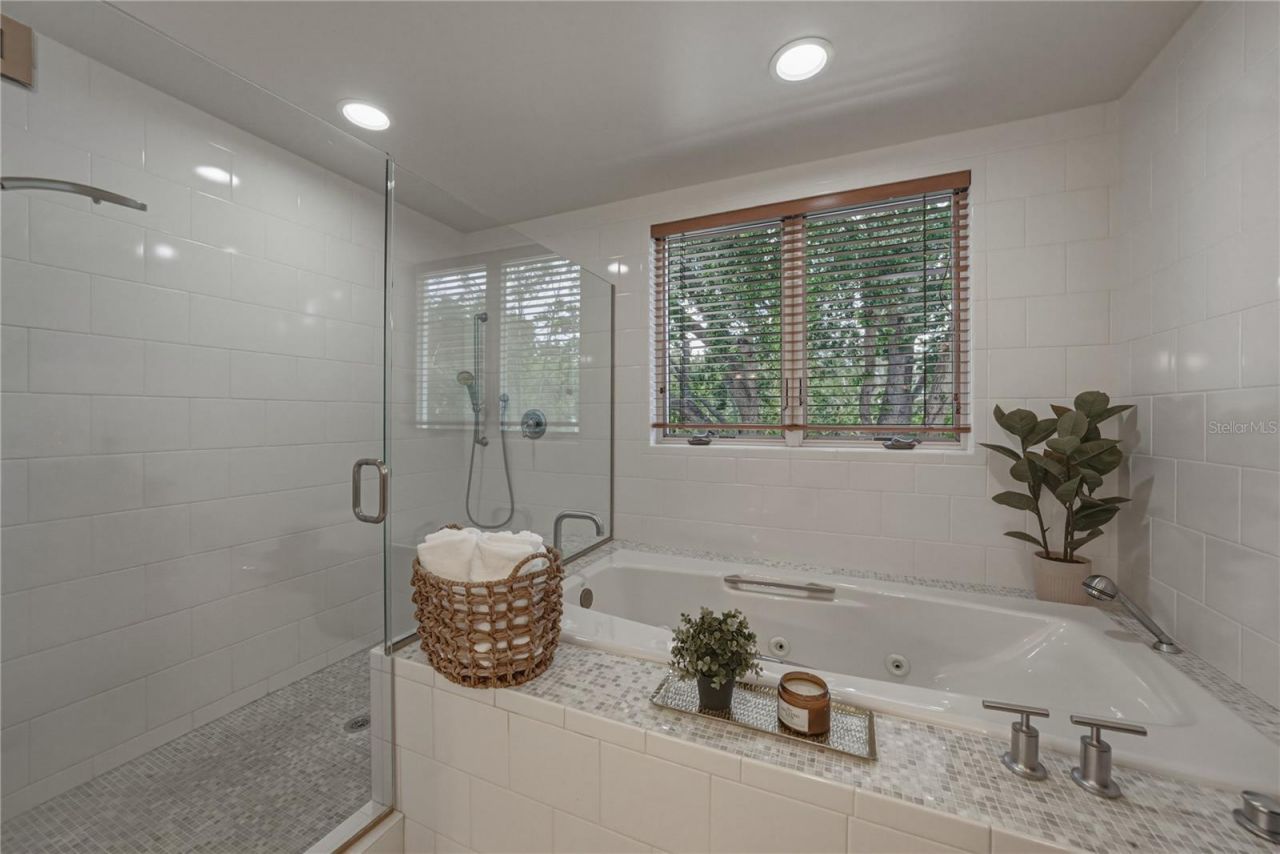 838 Monterey Boulevard Ne, Saint Petersburg, FL 33704 Photo