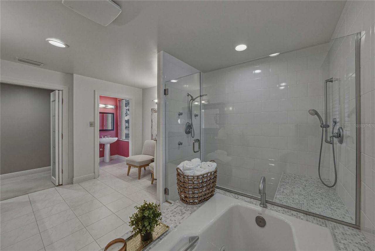 838 Monterey Boulevard Ne, Saint Petersburg, FL 33704 Photo