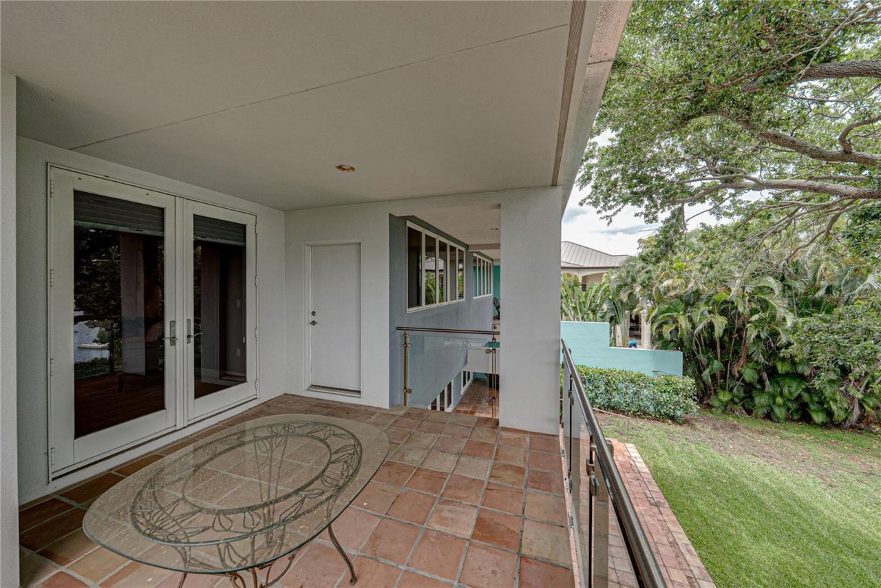 838 Monterey Boulevard Ne, Saint Petersburg, FL 33704 Photo
