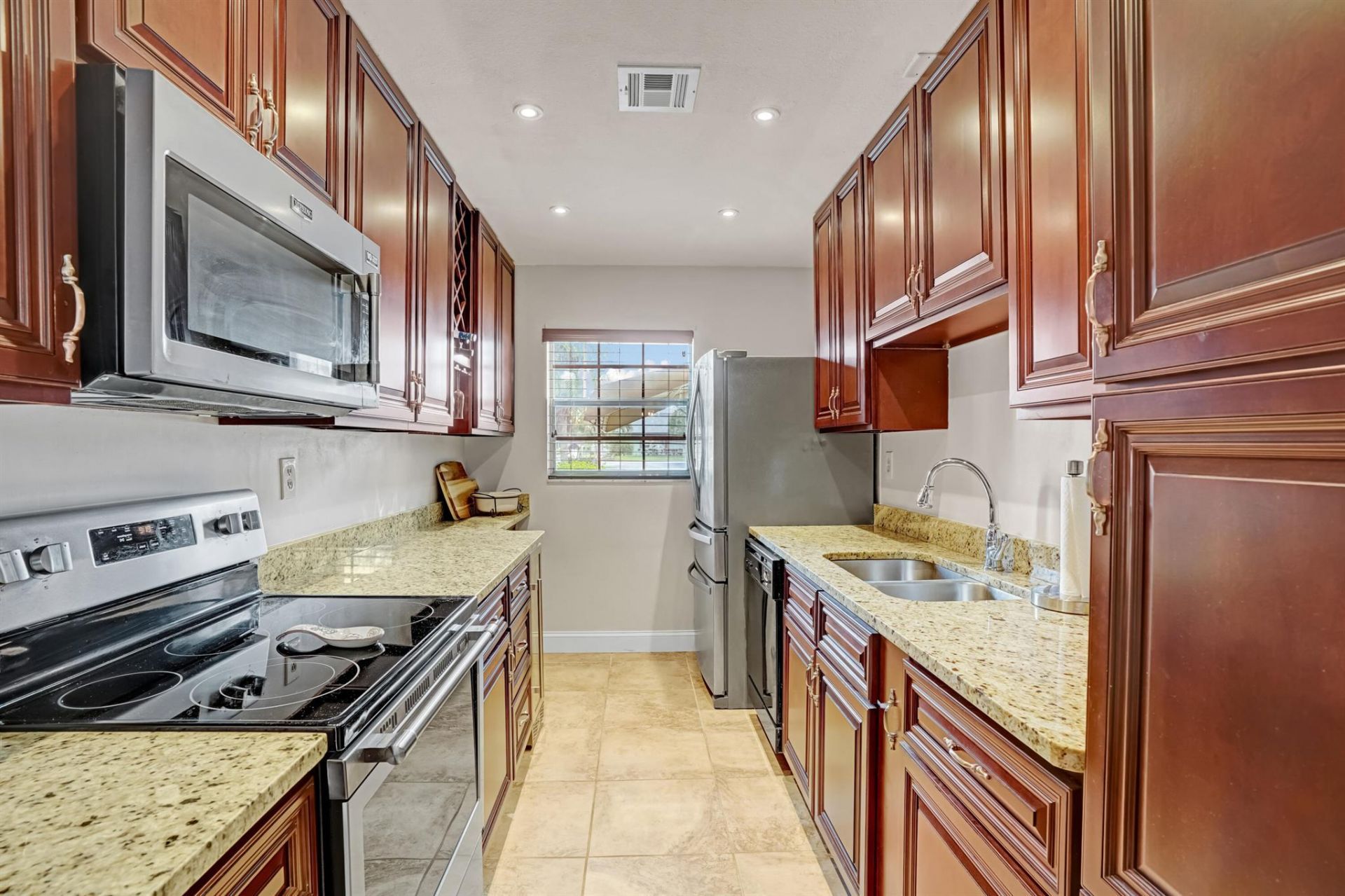 1734 Lakefront Boulevard, Unit B, Fort Pierce, FL 34982 Photo