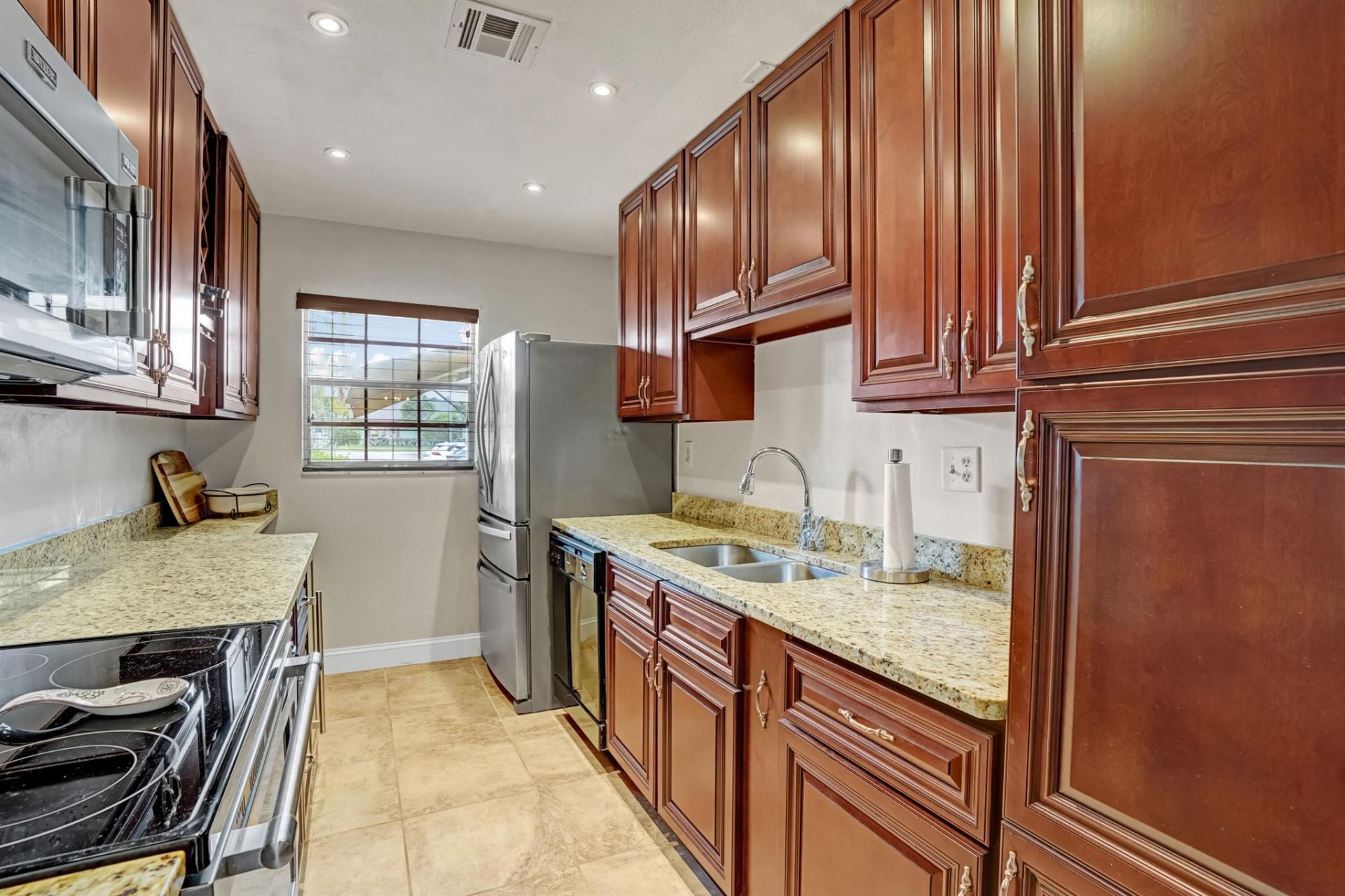 1734 Lakefront Boulevard, Unit B, Fort Pierce, FL 34982 Photo