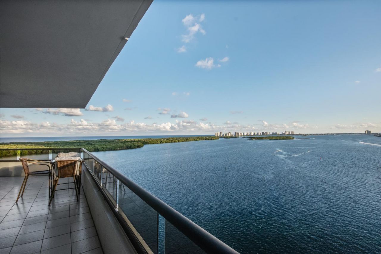 100 Lakeshore Drive, Unit 1453, North Palm Beach, FL 33408 Photo