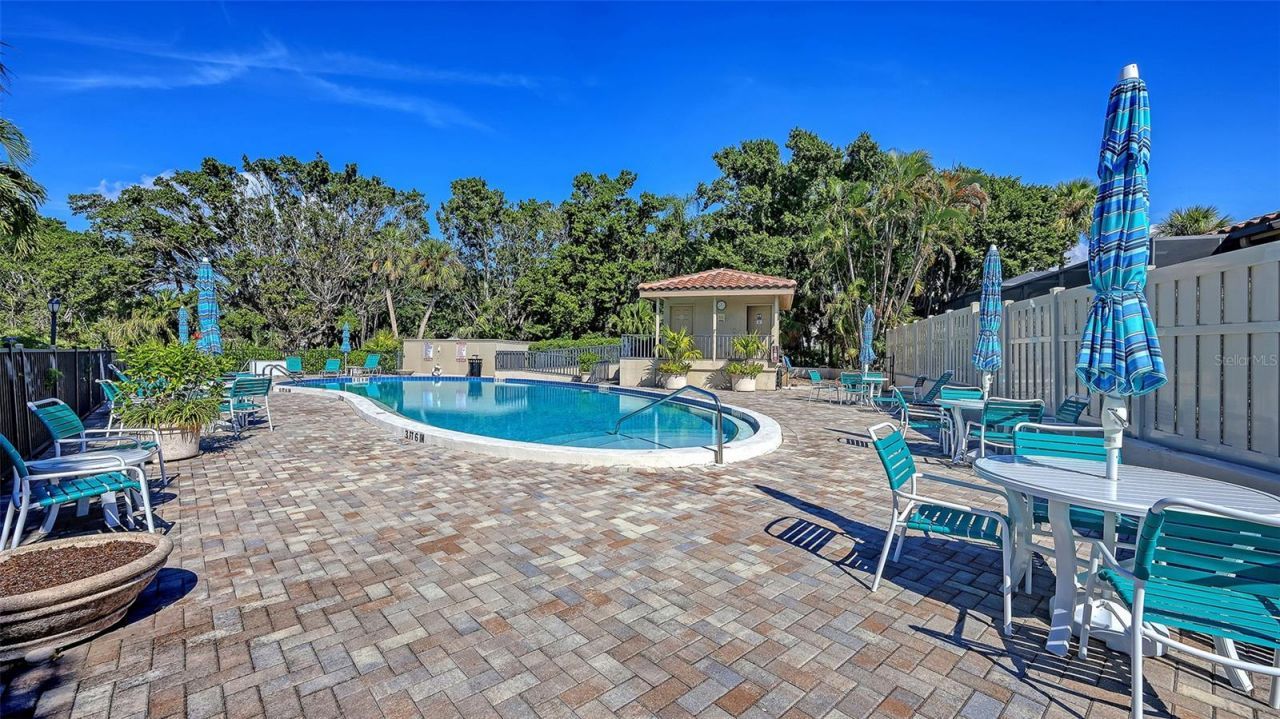 2367 Harbour Oaks Drive, Longboat Key, FL 34228 Photo