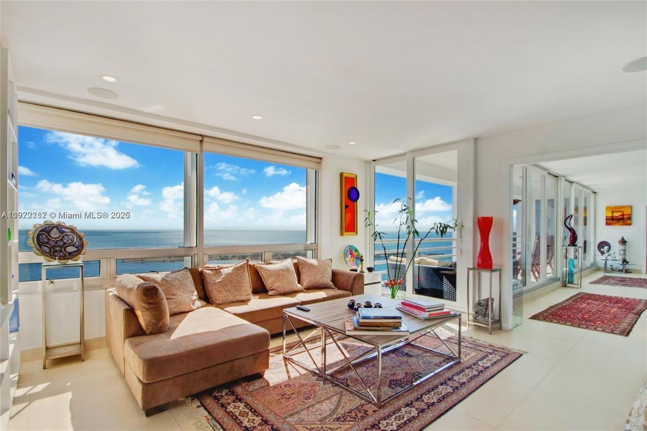 1541 Brickell Ave, Unit A-3902, Miami, FL 33129 Photo