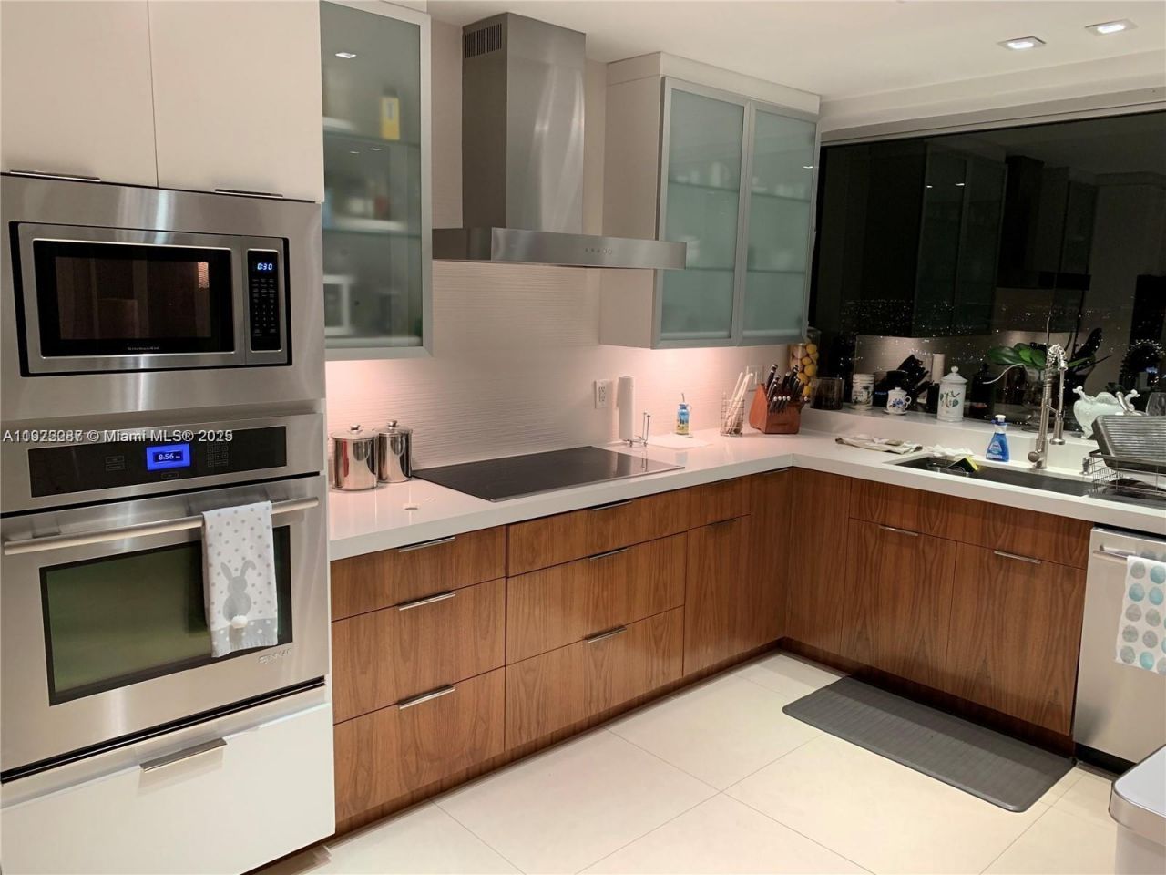 1541 Brickell Ave, Unit A-3902, Miami, FL 33129 Photo