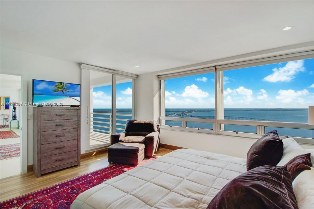 1541 Brickell Ave, Unit A-3902, Miami, FL 33129 Photo