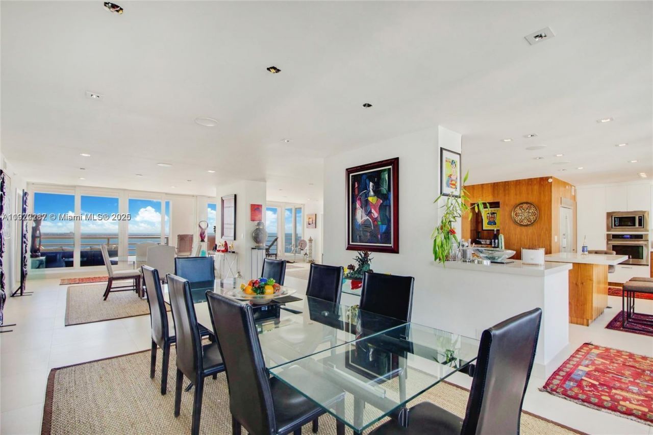 1541 Brickell Ave, Unit A-3902, Miami, FL 33129 Photo