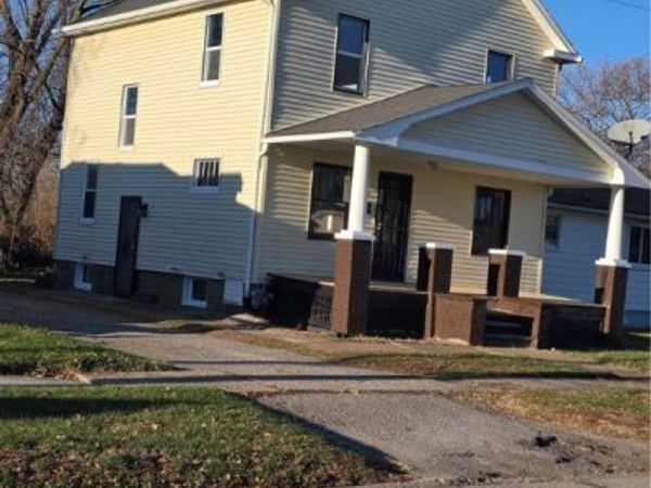 811 F Street, Lorain, OH 44052