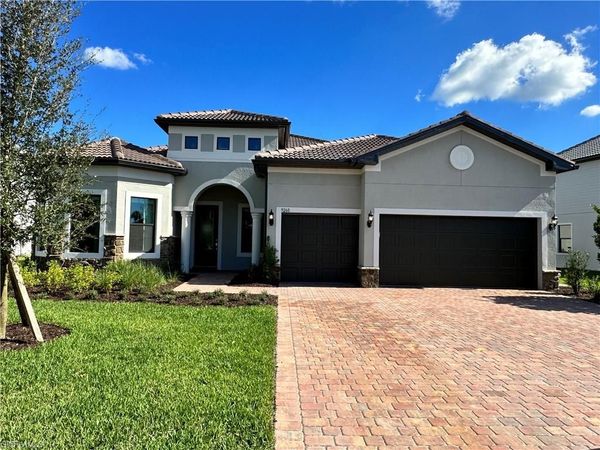 9260 Cormorant DR, NAPLES, FL 34120