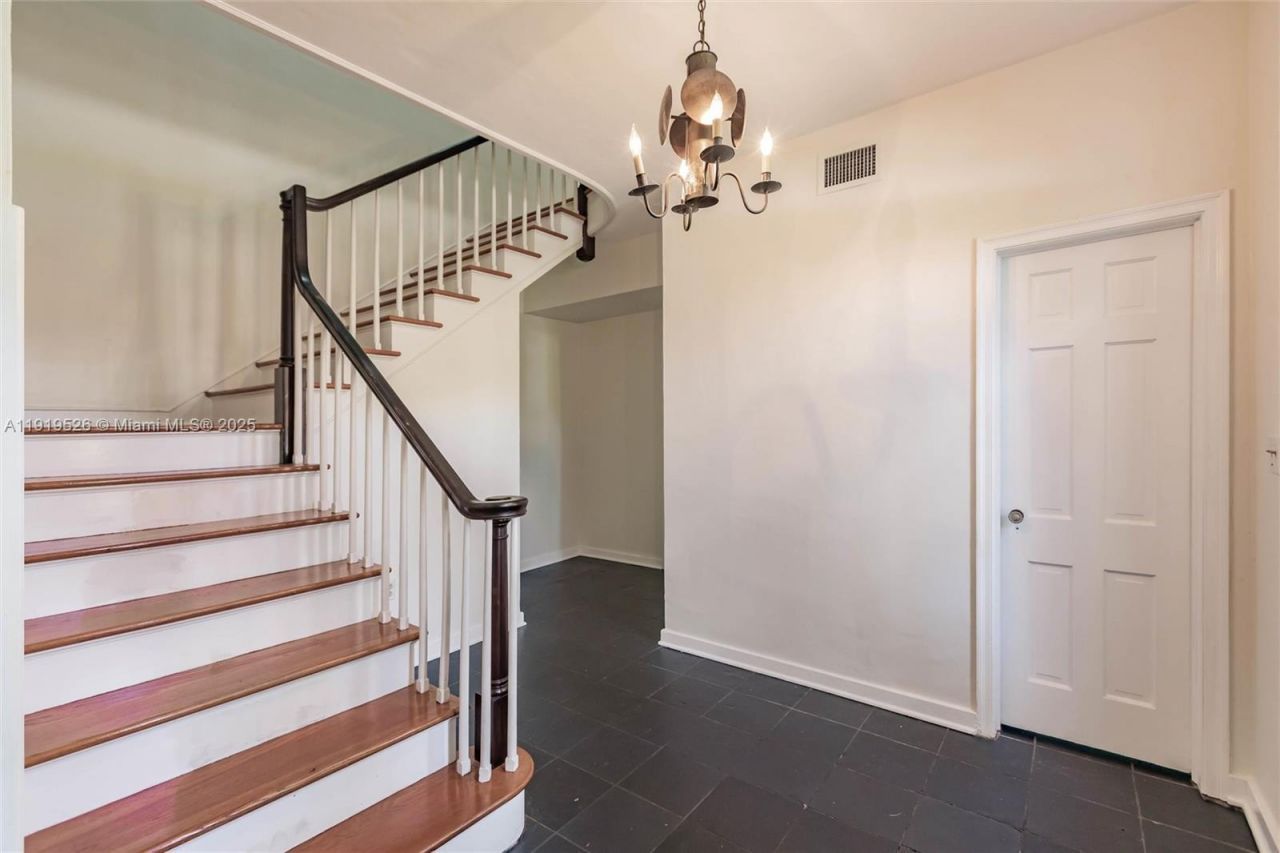 1234 NE 96th St, Miami Shores, FL 33138 Photo