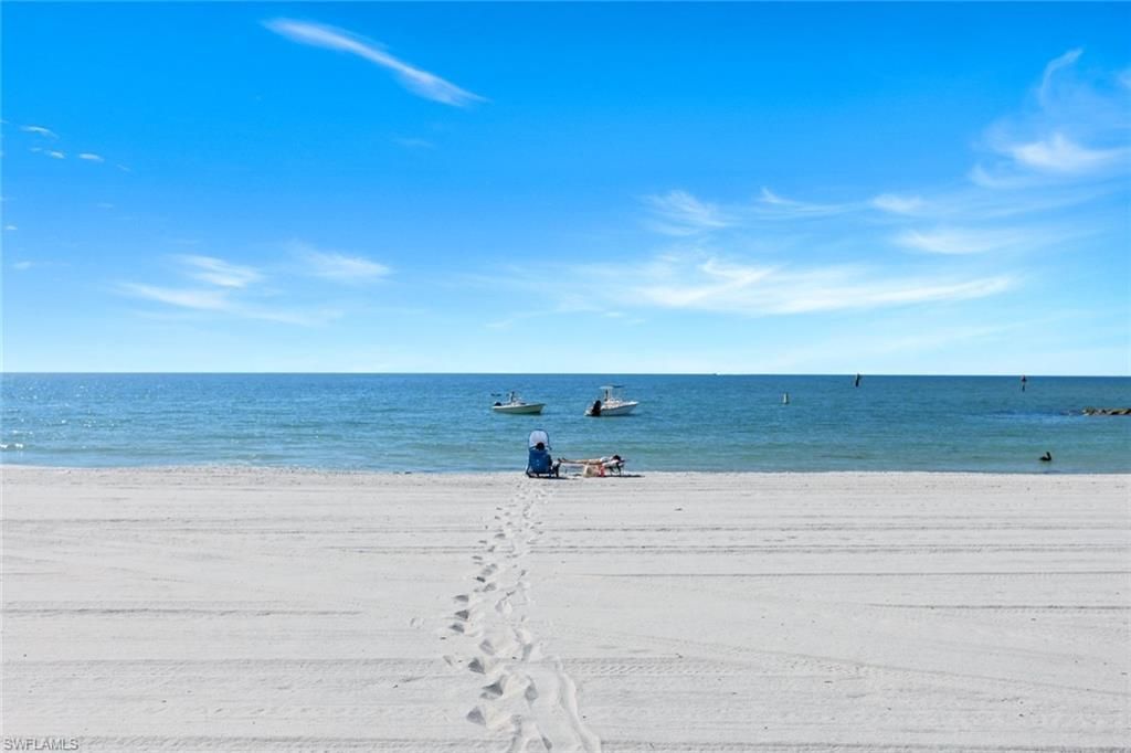 2211 Gulf Shore Blvd N, Unit C4, Naples, FL 34102 Photo