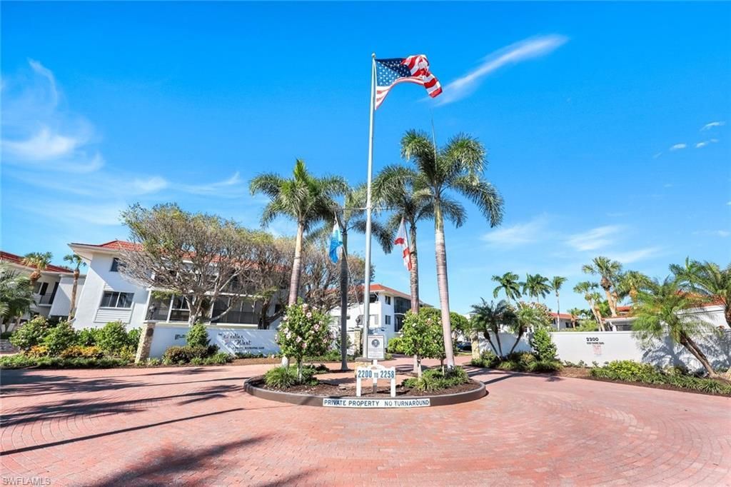 2211 Gulf Shore Blvd N, Unit C4, Naples, FL 34102 Photo