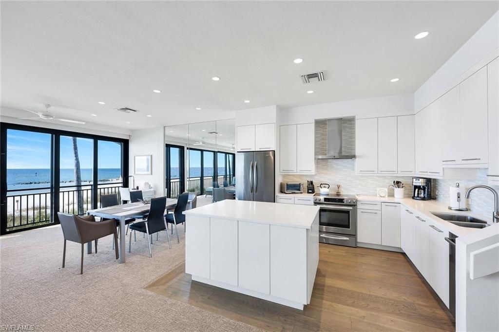 2211 Gulf Shore Blvd N, Unit C4, Naples, FL 34102 Photo