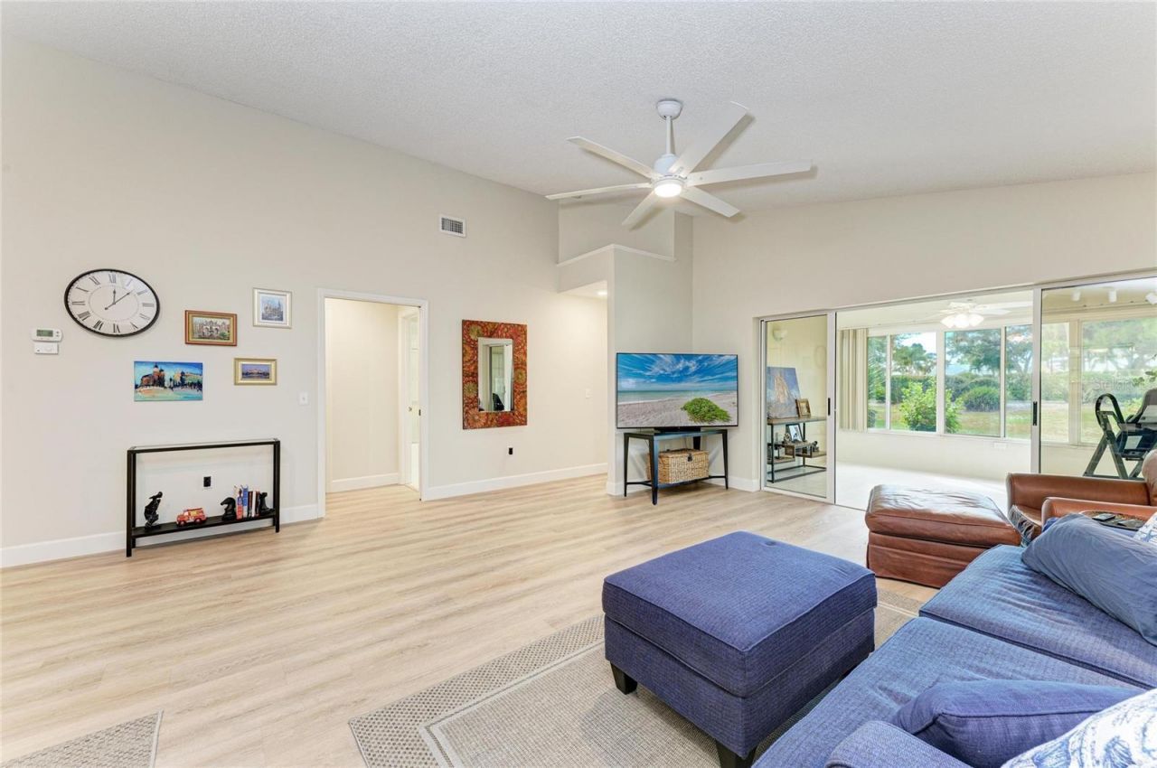 729 Brightside Crescent Drive, Unit 33, Venice, FL 34293 Photo