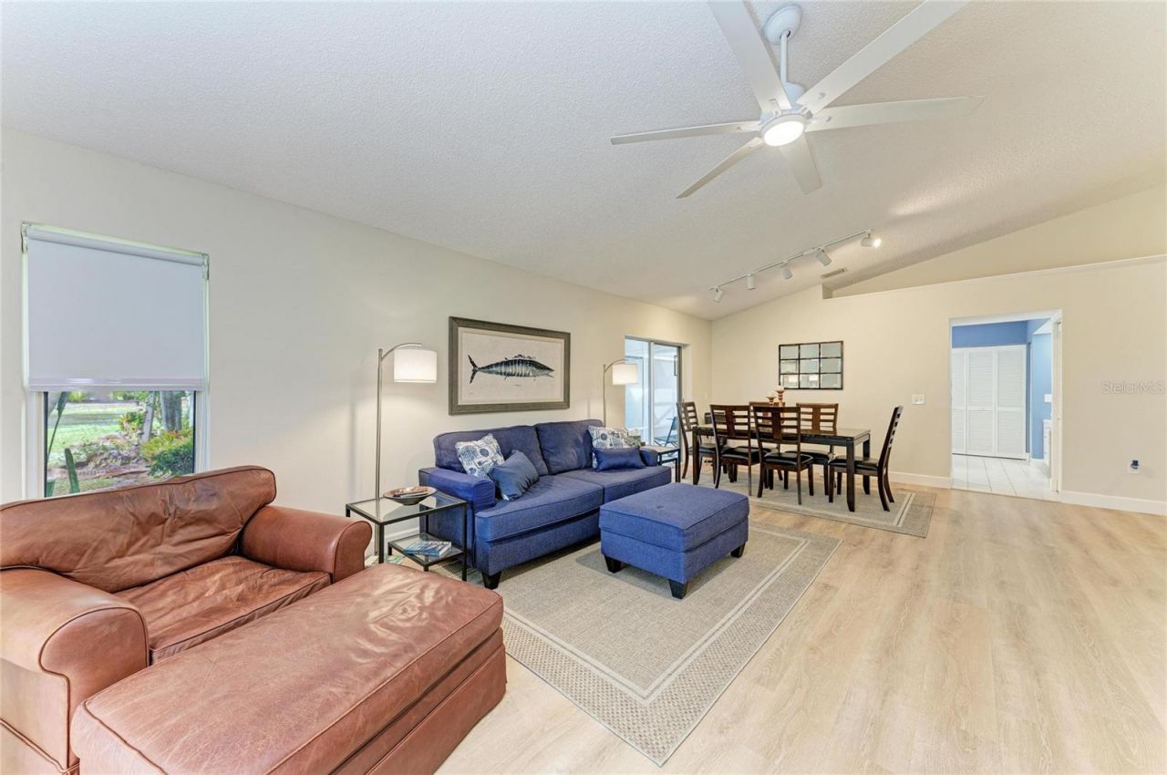 729 Brightside Crescent Drive, Unit 33, Venice, FL 34293 Photo