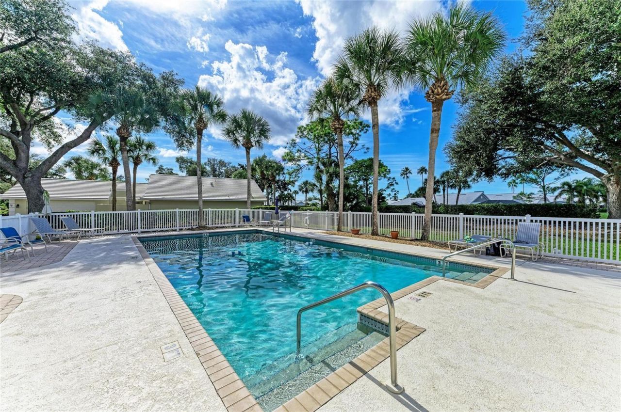 729 Brightside Crescent Drive, Unit 33, Venice, FL 34293 Photo