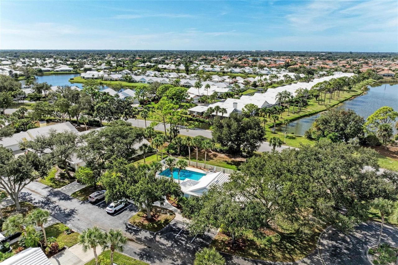 729 Brightside Crescent Drive, Unit 33, Venice, FL 34293 Photo