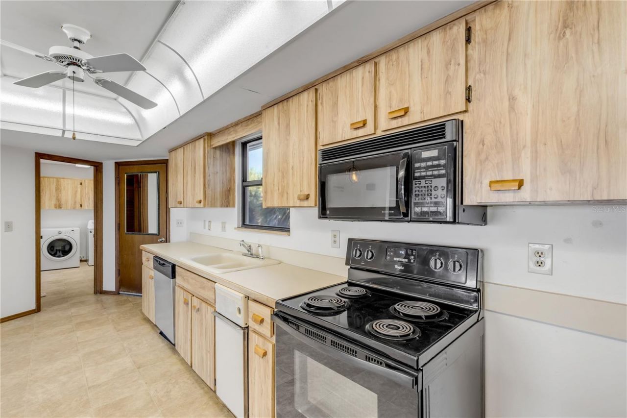 824 Eel Avenue, New Smyrna Beach, FL 32169 Photo