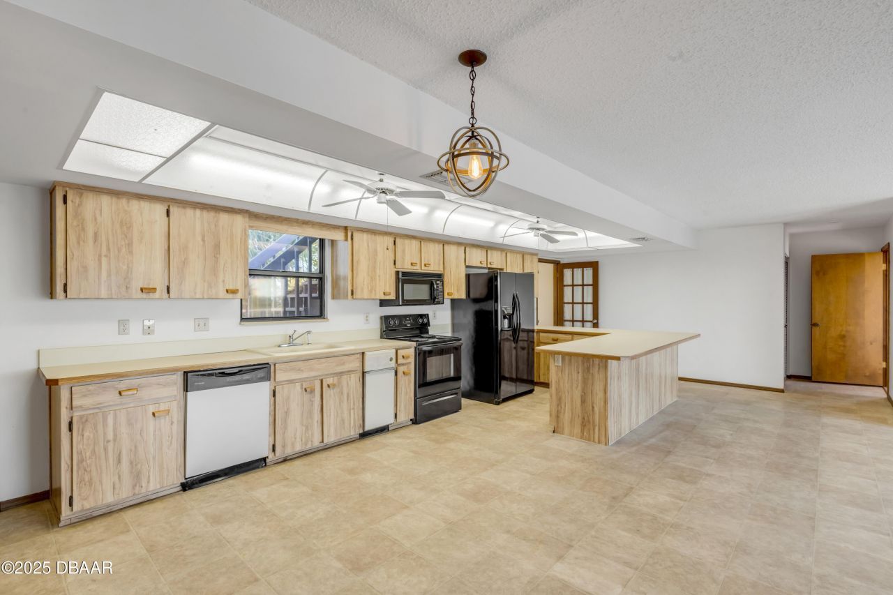 824 Eel Avenue, New Smyrna Beach, FL 32169 Photo