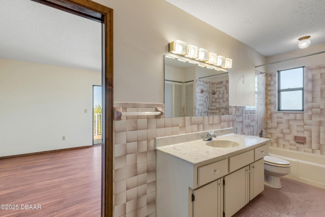 824 Eel Avenue, New Smyrna Beach, FL 32169 Photo